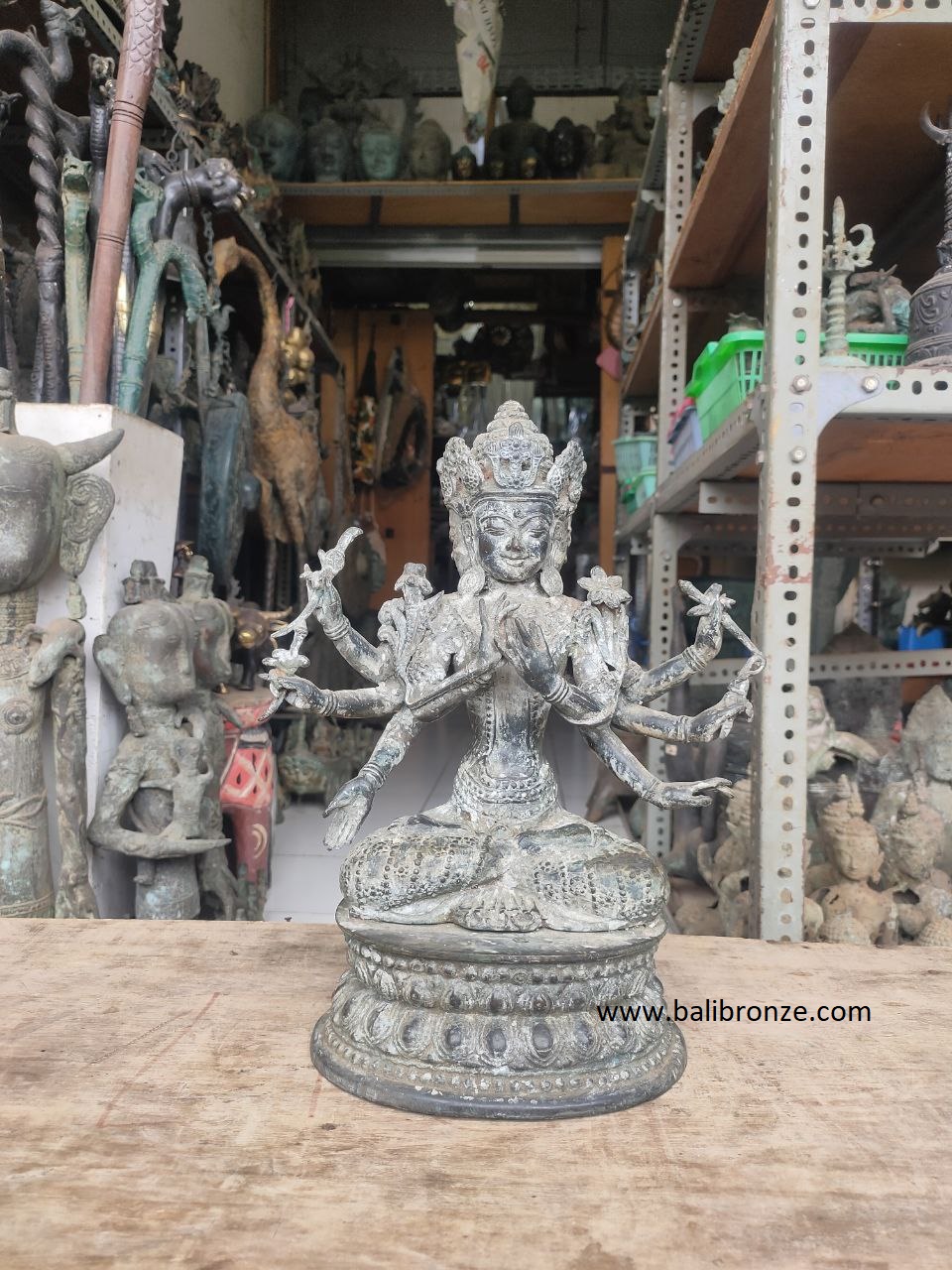 1064 Tri Murti Thai 31 cm KDH