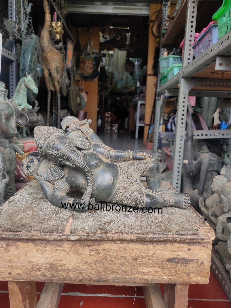 1170 Leaning Ganesha 11 cm TGW