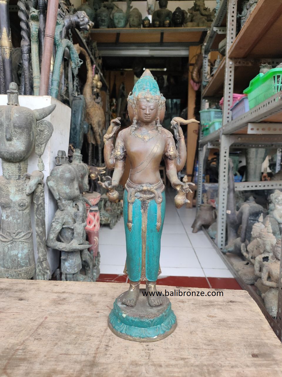 1088 Tri Murti 33 cm KDH